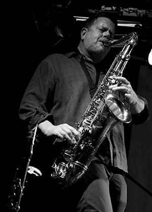 ENTR’ACTE / KEN VANDERMARK (23.10.2019) ENTR’ACTE / KEN VANDERMARK (23.10.2019)
